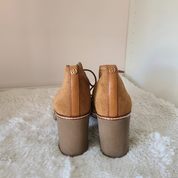 Tory Burch ‘Hilary’ Suede Chukka Boots: Size 11 - Picture 3 of 3
